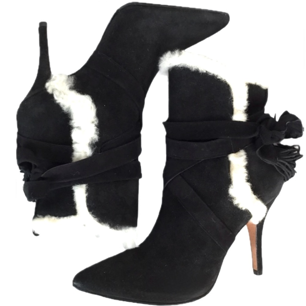 NWT Schutz Black Finn Booties Shearling Inside